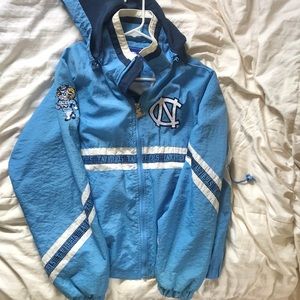Starter North Carolina Tarheels windbreaker
